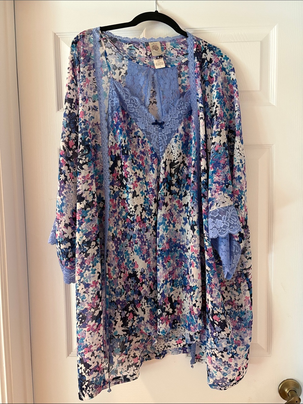 Floral Lace Trim Kimono in Lavender and Multicolor